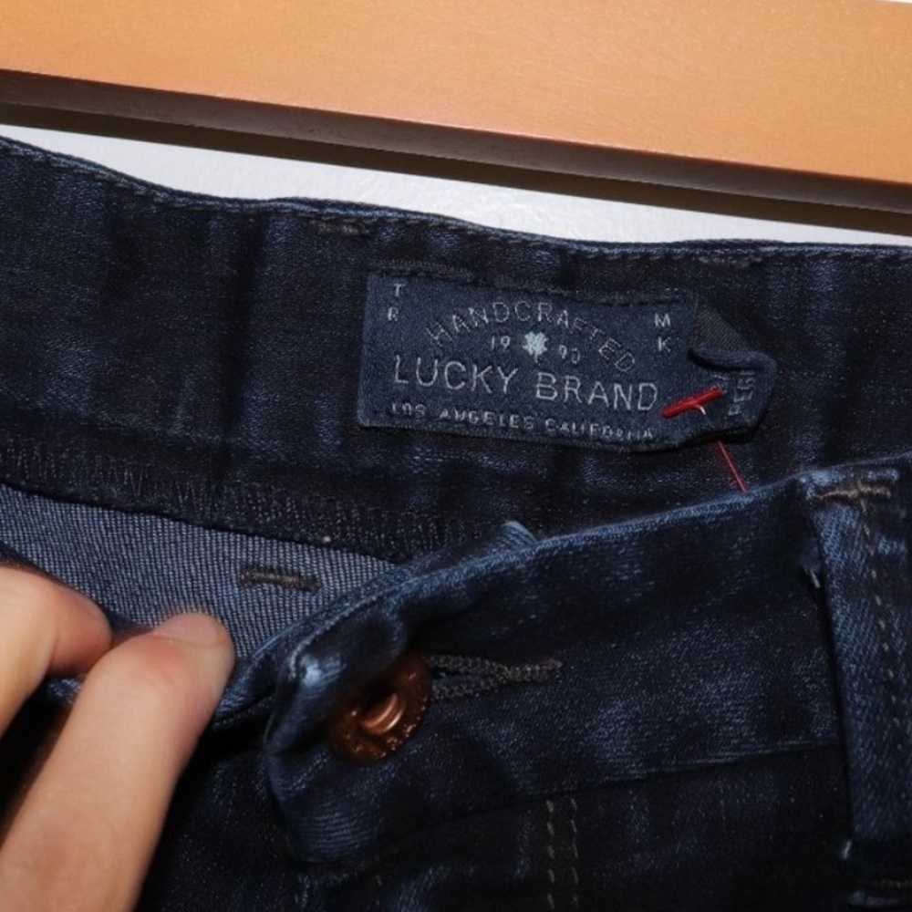Lucky Brand Sweet Jean -Dark Wash-EUC-Sz29x32-Bootcut -Straight😍☀️ - Picture 11 of 13